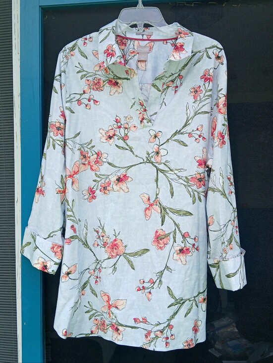 Chico's Tops - NWT Chicos Blue Floral Blouse Summer Shirt Top Sz Chicos 4 Sz Womens 2X